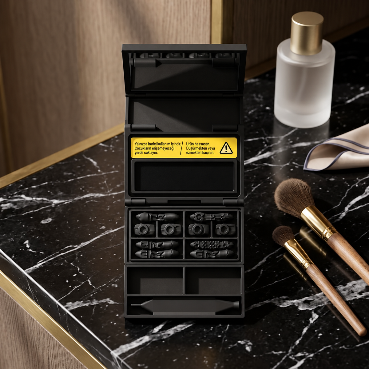 Poddy Black Box 3’ü 1 Arada Aynalı Kirpik & Eyeliner Seti